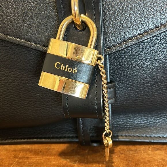Chloe Aby Medium Leather Shoulder Bag - Picture 2 of 16